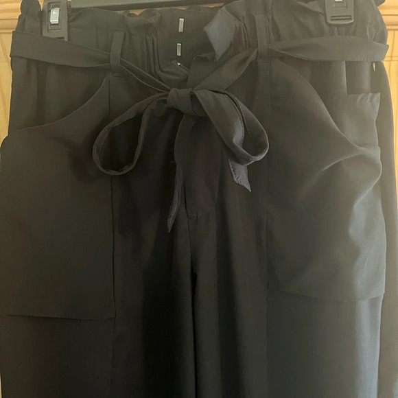 Modern Ambition Black Slacks - Picture 5 of 8